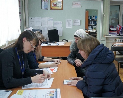 В Искитиме состоялась ярмарка вакансий рабочих мест с представителями сети магазинов «Лента»